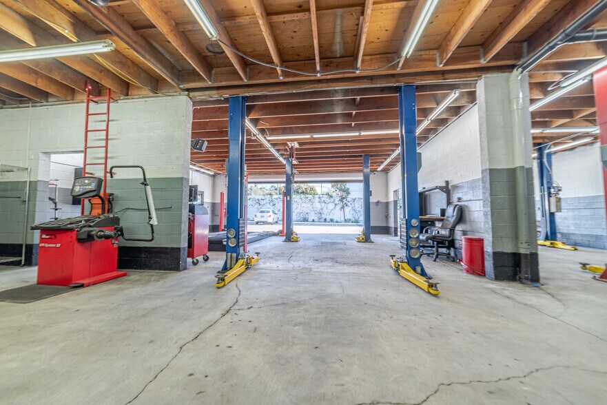 More Photos Of 2310 S El Camino Real, San Clemente Auto Repair For Sale