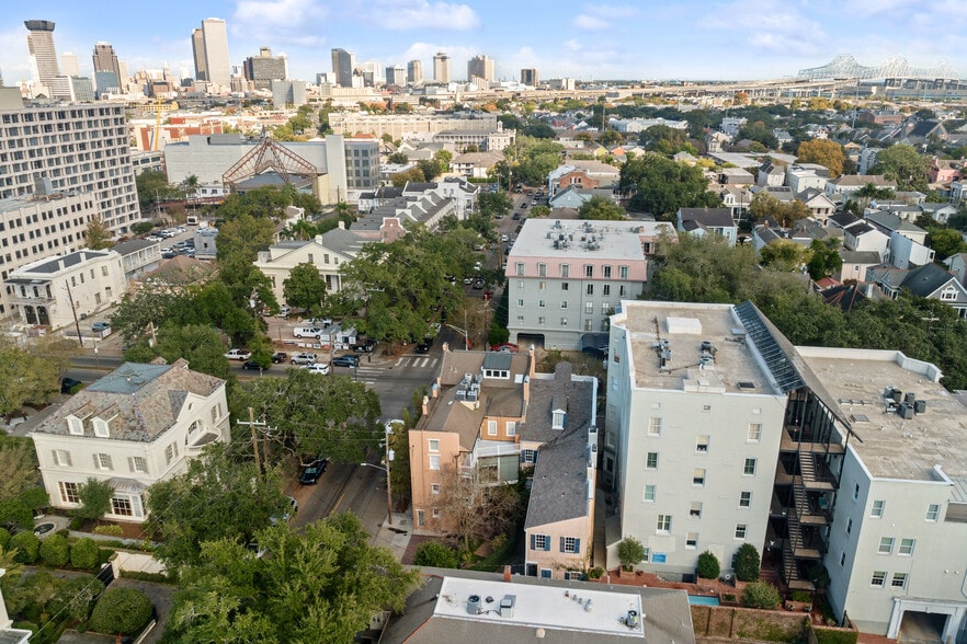 More Photos Of 2200 Prytania St, New Orleans Loft Creative Space For Sale