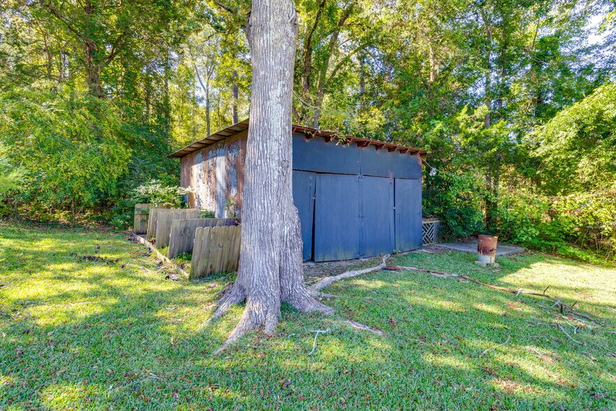 More Photos Of 161 Chapin Rd, Chapin Loft Creative Space For Sale
