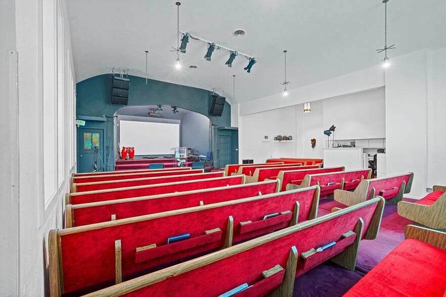 More Photos Of 2703 California St, Berkeley Religious Facility For Sale