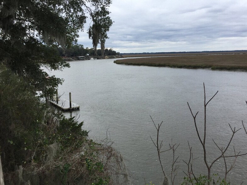 More Photos Of 1224 Buccaneer Club Rd NE, Townsend Restaurant For Sale