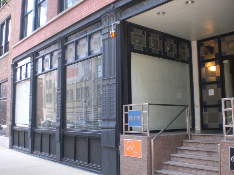 More Photos Of 216 S Jefferson St, Chicago Loft Creative Space For Lease