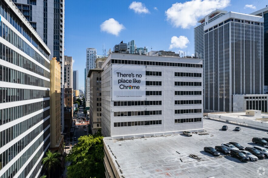 More Photos Of 200 SE 1st St, Miami Office For Sale