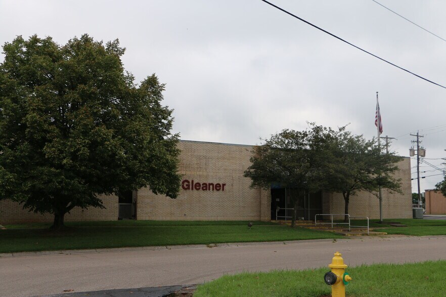 More Photos Of 455 Klutey Park Plaza Dr, Henderson Light Distribution For Sale