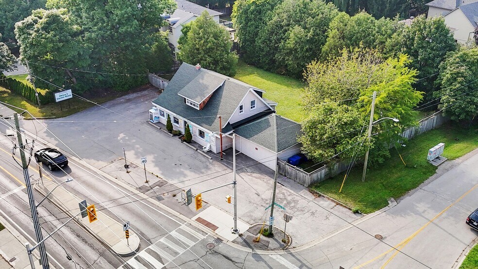 Primary Photo Of 509 Lakeshore Rd W, Oakville Convenience Store For Sale