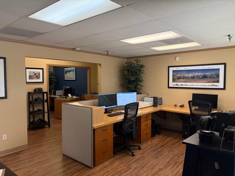 More Photos Of 2921-2937 Larkin Ave, Clovis Warehouse For Sale