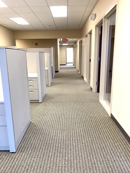 More Photos Of 190 Knox Abbott Dr, Cayce Office For Lease