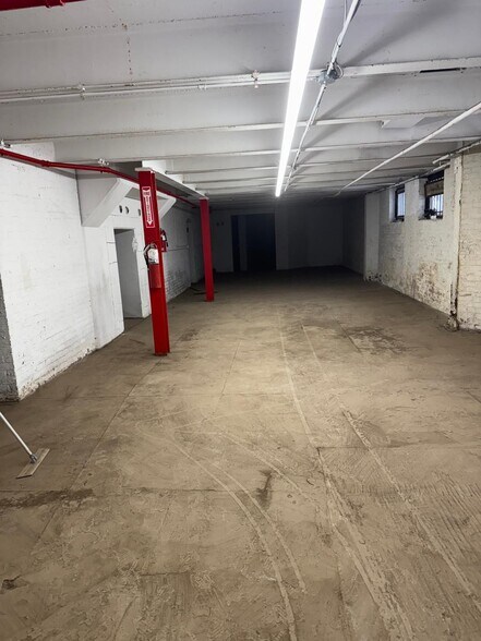 More Photos Of 920 Broadway, Newark Warehouse For Lease