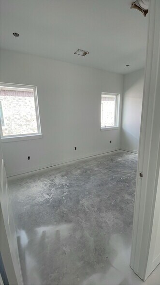 More Photos Of 11355 N Sam Houston Pky E, Humble Office For Lease