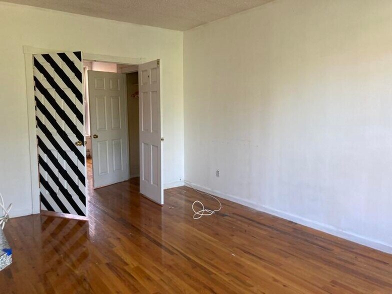 More Photos Of 466 Prospect Pl, Brooklyn Apartments For Sale