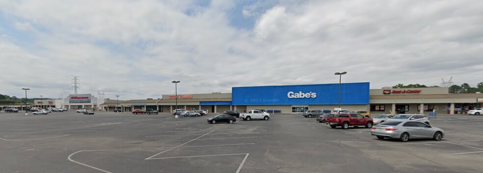 More Photos Of 731 Battlefield Pky, Fort Oglethorpe General Retail For Lease