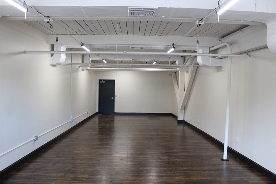 More Photos Of One Hartford Sq, New Britain Manufacturing For Lease