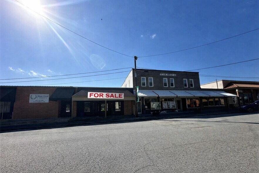 More Photos Of 120 S Charlton St, Woodville Office For Sale