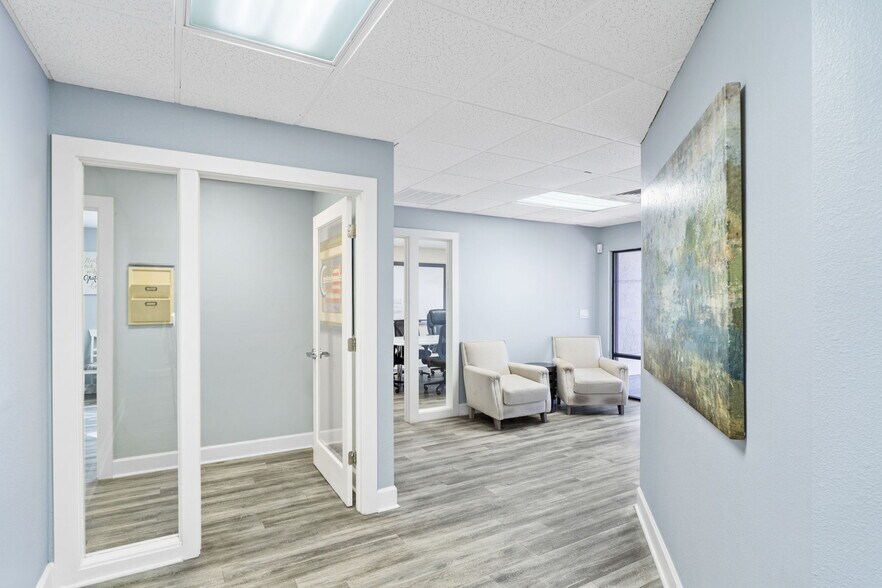 More Photos Of 6241 Arc Way, Fort Myers Office For Sale