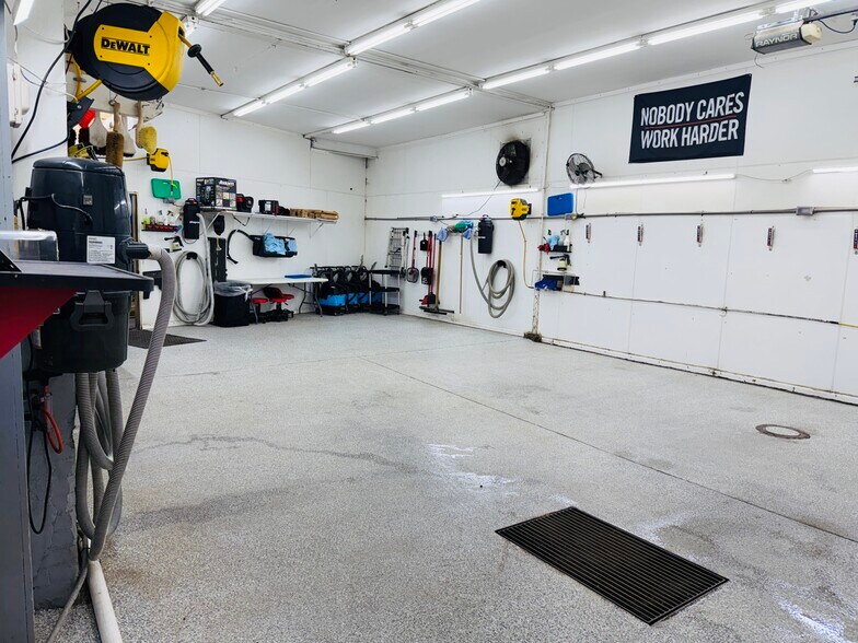 More Photos Of 1330 S Main St, Rice Lake Flex For Sale