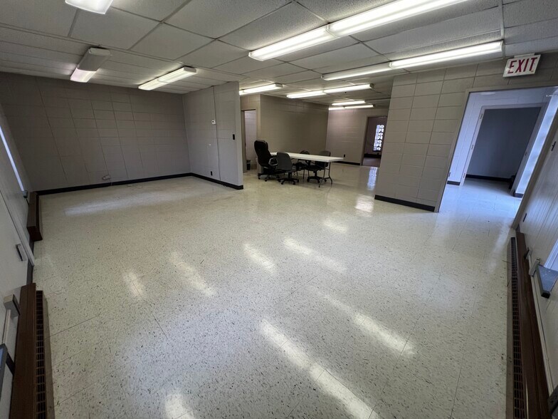 More Photos Of N90W14635 Commerce Dr, Menomonee Falls Manufacturing For Sale