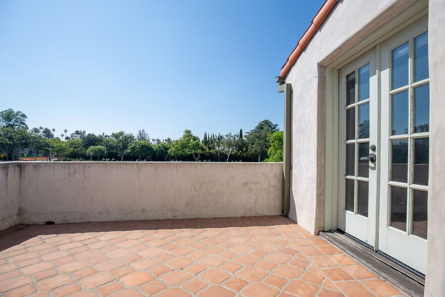 More Photos Of 9308 Civic Center Dr, Beverly Hills Office For Sale