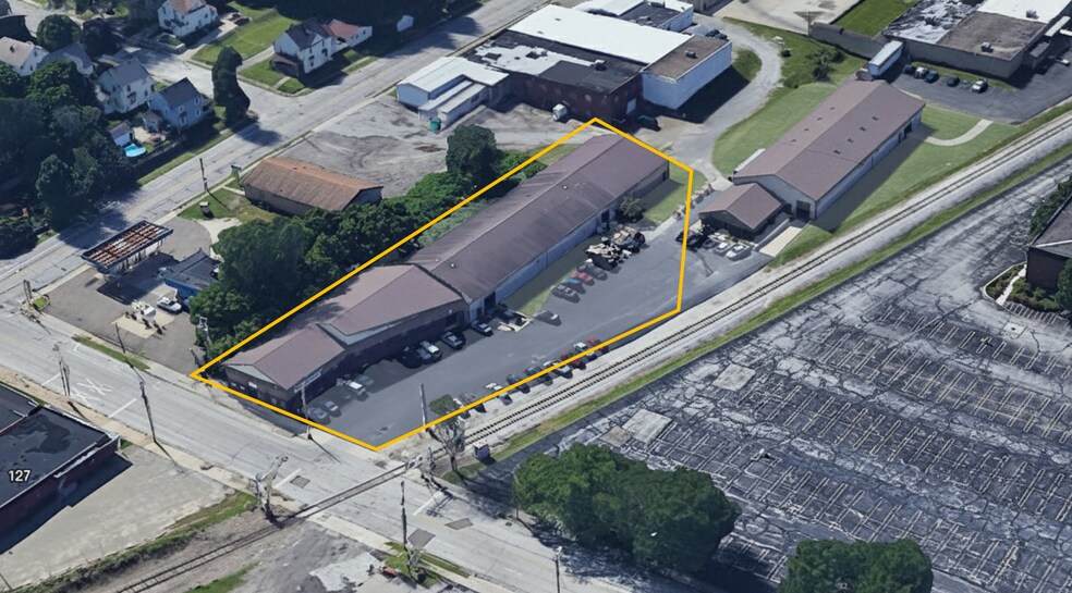 Primary Photo Of 120-122 E Tuscarawas Ave, Barberton Warehouse For Lease