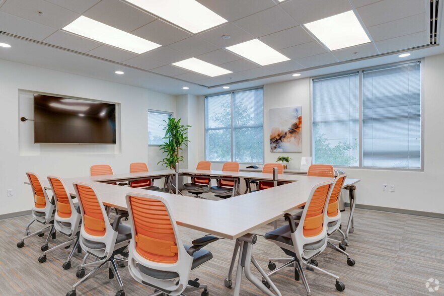 More Photos Of 245 Riverside Ave, Jacksonville Coworking Space