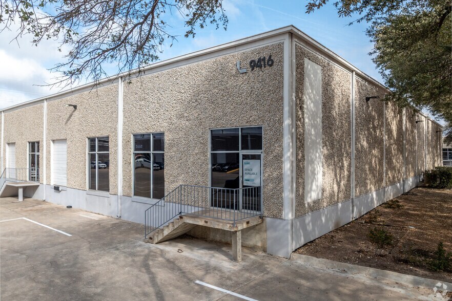 More Photos Of 9416 Neils Thompson Dr, Austin Warehouse For Lease