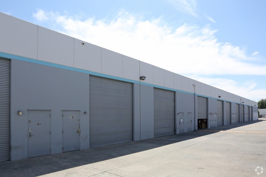 More Photos Of 1161-1191 N Red Gum St, Anaheim Warehouse For Lease