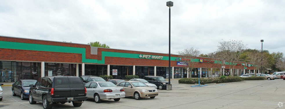 More Photos Of 4941 E Busch Blvd, Tampa Storefront For Lease