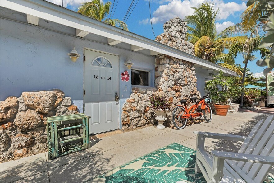 More Photos Of 243 61st St, Marathon Hotel For Sale