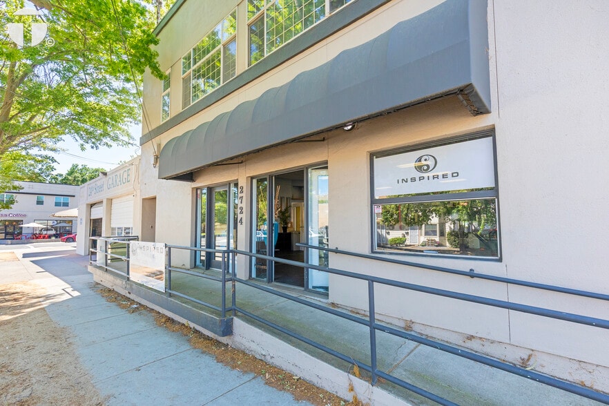 More Photos Of 2724 24th St, Sacramento Office Residential For Lease