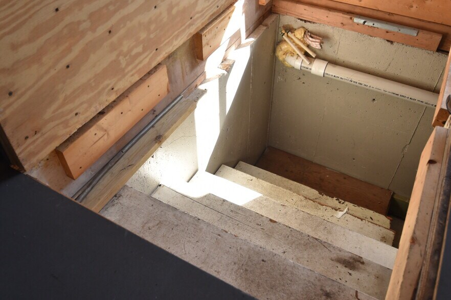 More Photos Of 4 Center Ave W, Dilworth Restaurant For Sale