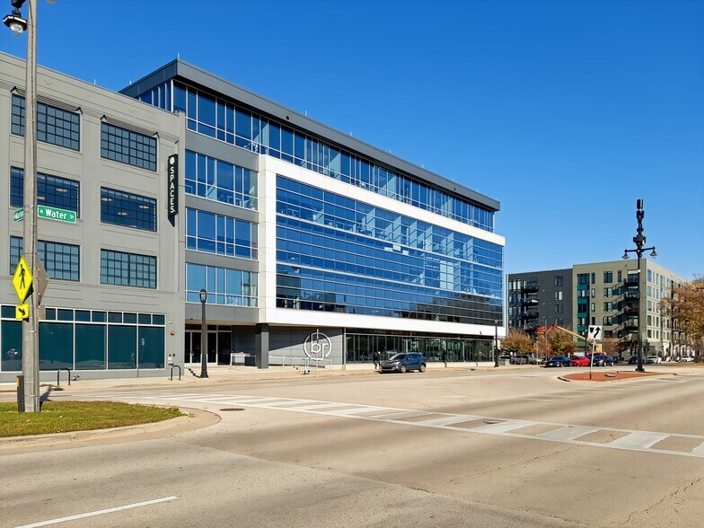 More Photos Of 1433 N Water St, Milwaukee Coworking Space