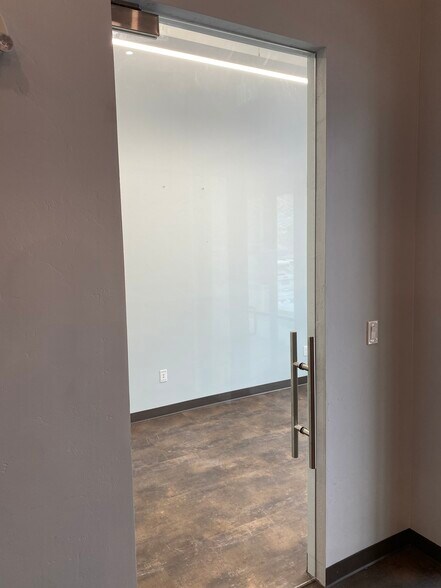 More Photos Of 818 Grand Ave, Glenwood Springs Office For Sale