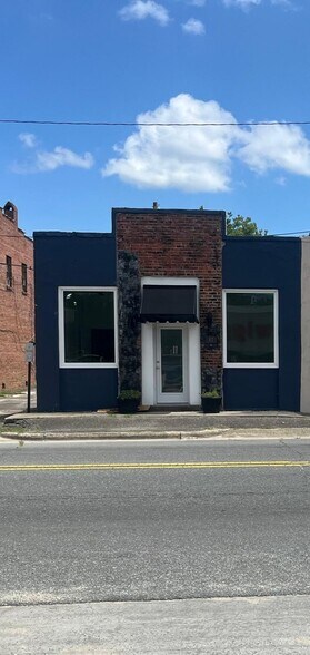 More Photos Of 47 S Ingold Ave, Garland General Retail For Sale