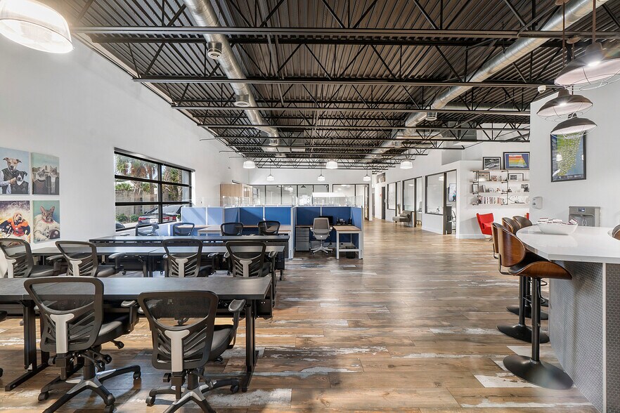 More Photos Of 701-705 N Andrews Ave, Fort Lauderdale Flex For Sale