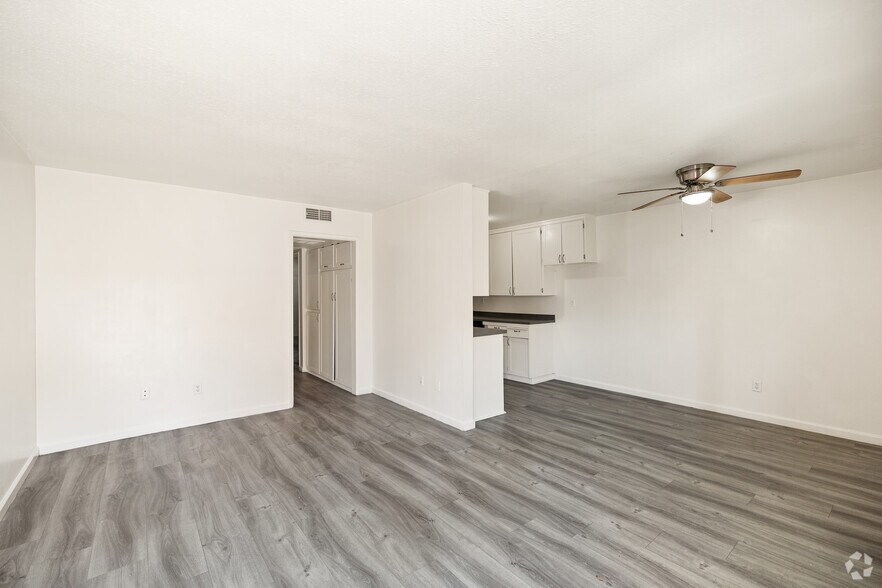 More Photos Of 495 Twin Palms Dr, Palm Springs Apartments For Sale