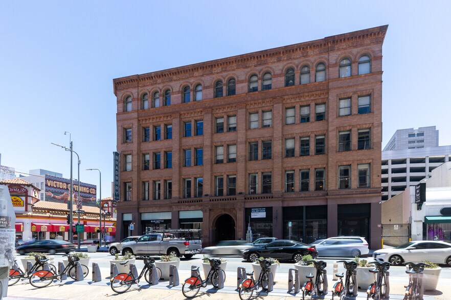 More Photos Of 300-310 S Broadway, Los Angeles Coworking Space