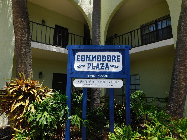 More Photos Of 319 River Edge Blvd, Cocoa Office For Lease