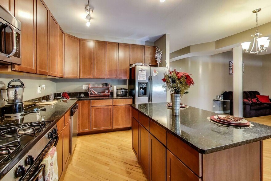 More Photos Of 6700 S Clyde Ave, Chicago Apartments For Sale