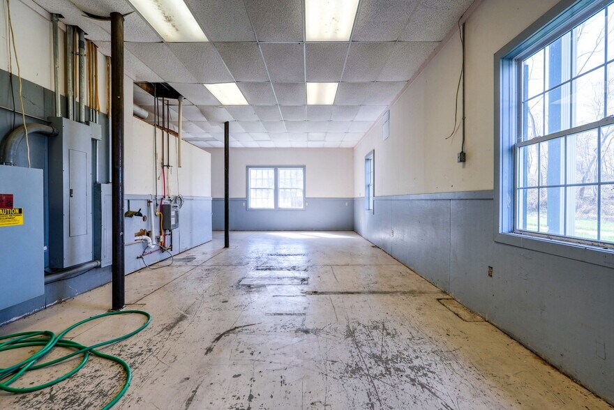 More Photos Of 2 Brewery Ln, Elverson Distribution For Lease