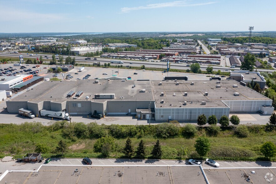 More Photos Of 35 Mapleview Dr W, Barrie Unknown For Lease