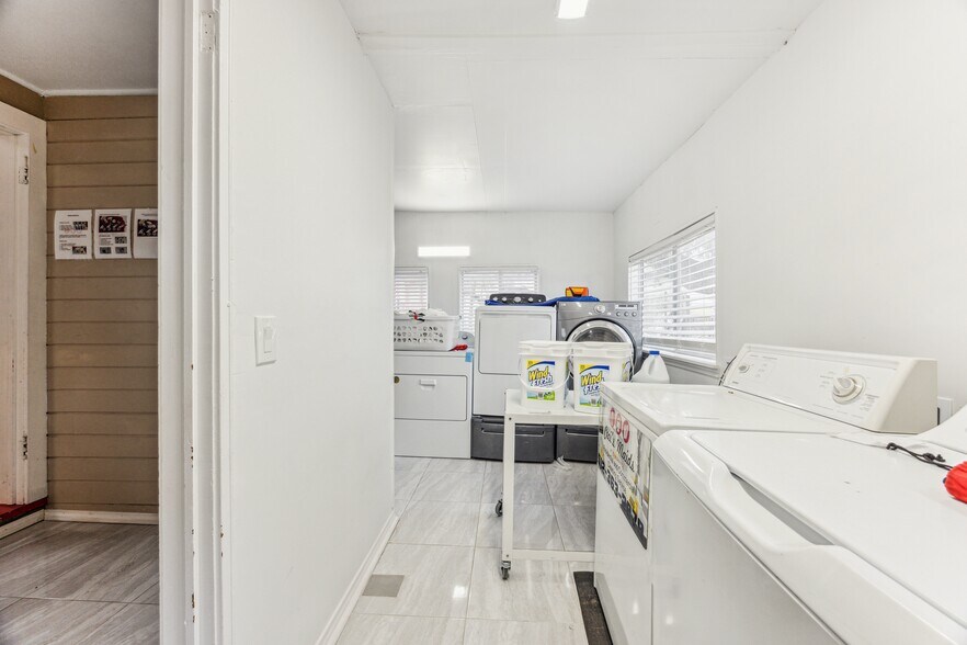 More Photos Of , Austin General Retail For Sale