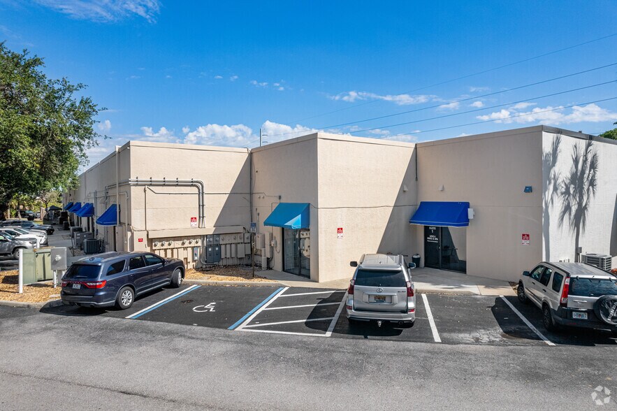 More Photos Of 1931 Tamiami Trl, Port Charlotte Unknown For Lease