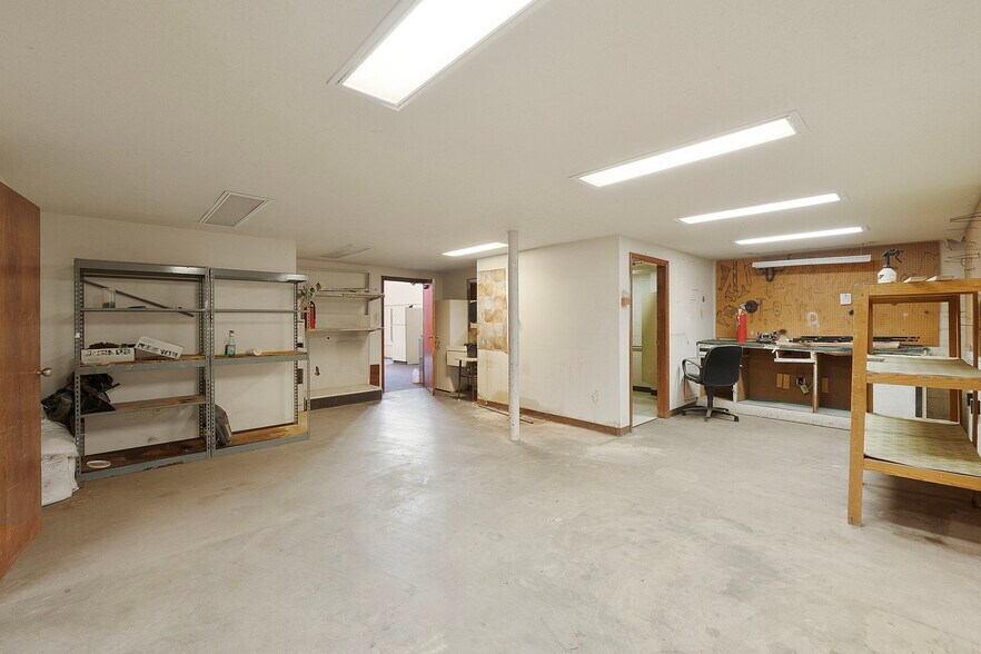 More Photos Of 221 Broadway Blvd SE, Albuquerque Freestanding For Sale