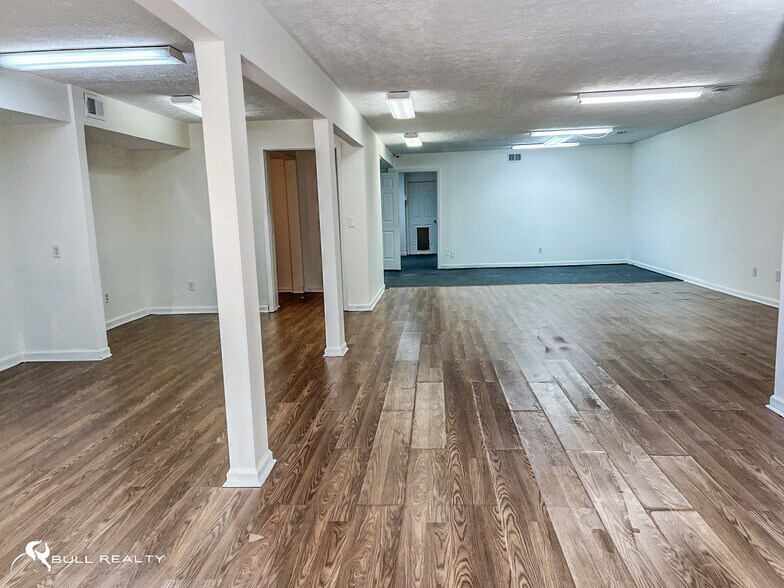 More Photos Of 3750 W County Line Rd, Douglasville Storefront Retail Office For Lease