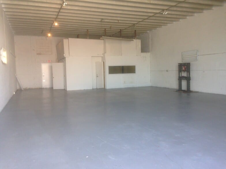More Photos Of 5960-5992 SW 23rd St, West Park Showroom For Sale
