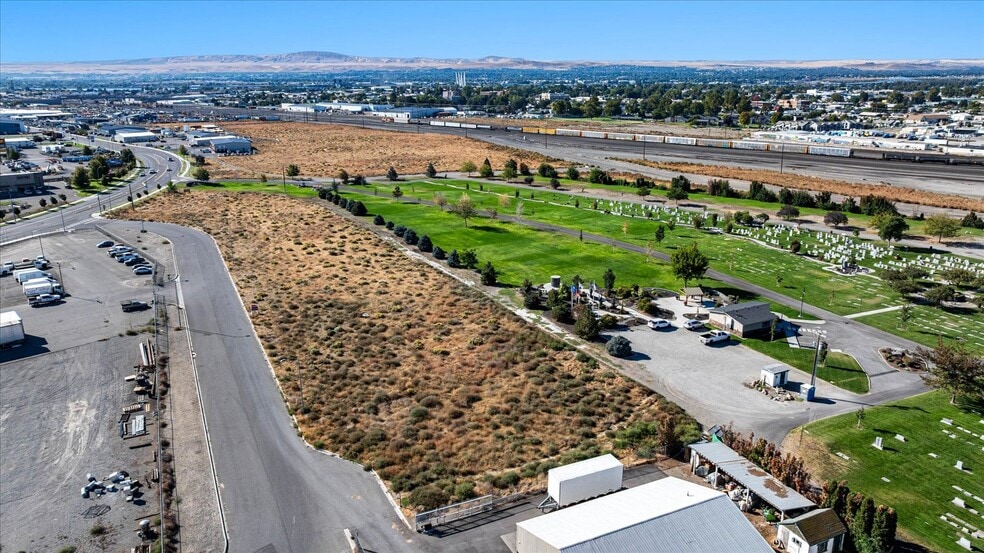 More Photos Of 1601 Idaho ave, Pasco Land For Sale