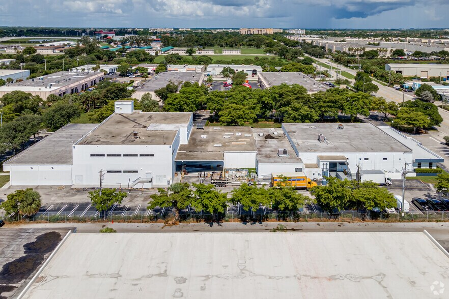 More Photos Of 1410 SW 3rd St, Pompano Beach Warehouse For Sale