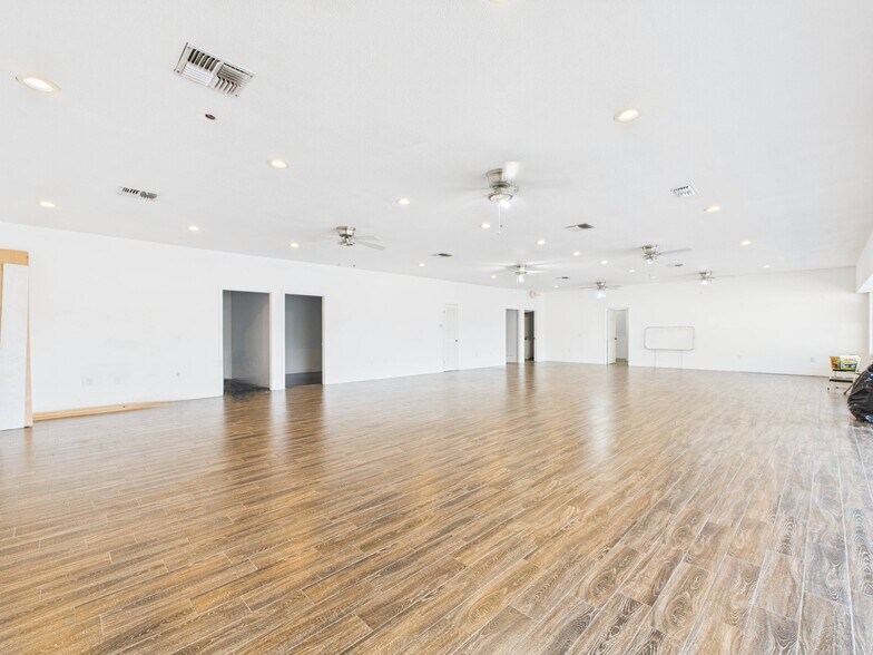 More Photos Of 1 Beverly Hills Blvd, Beverly Hills General Retail For Sale