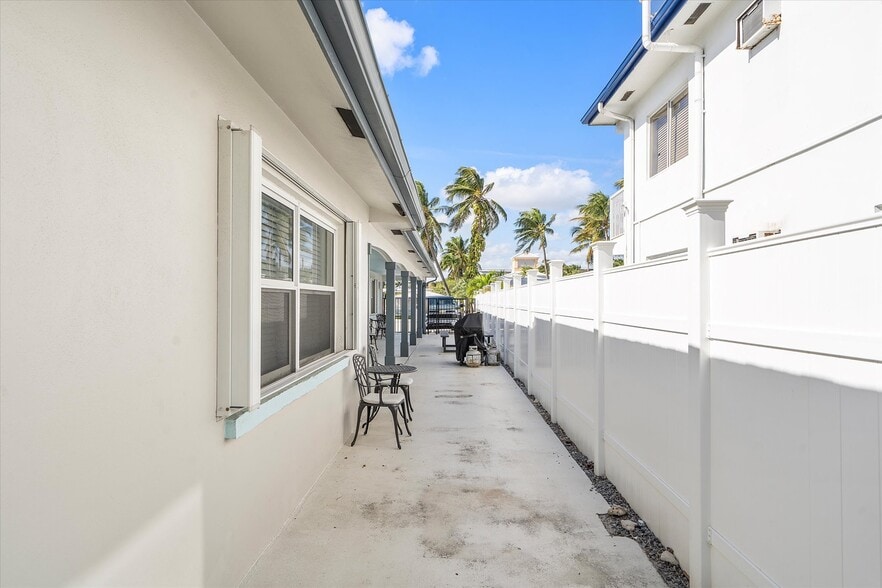 More Photos Of 4204 Ocean Dr, Lauderdale By The Sea Apartments For Sale