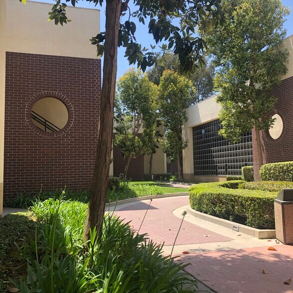 More Photos Of 3505 Cadillac Ave, Costa Mesa Office For Lease