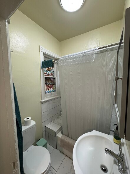 More Photos Of 4718 Cedar Ave, Philadelphia Multifamily For Sale